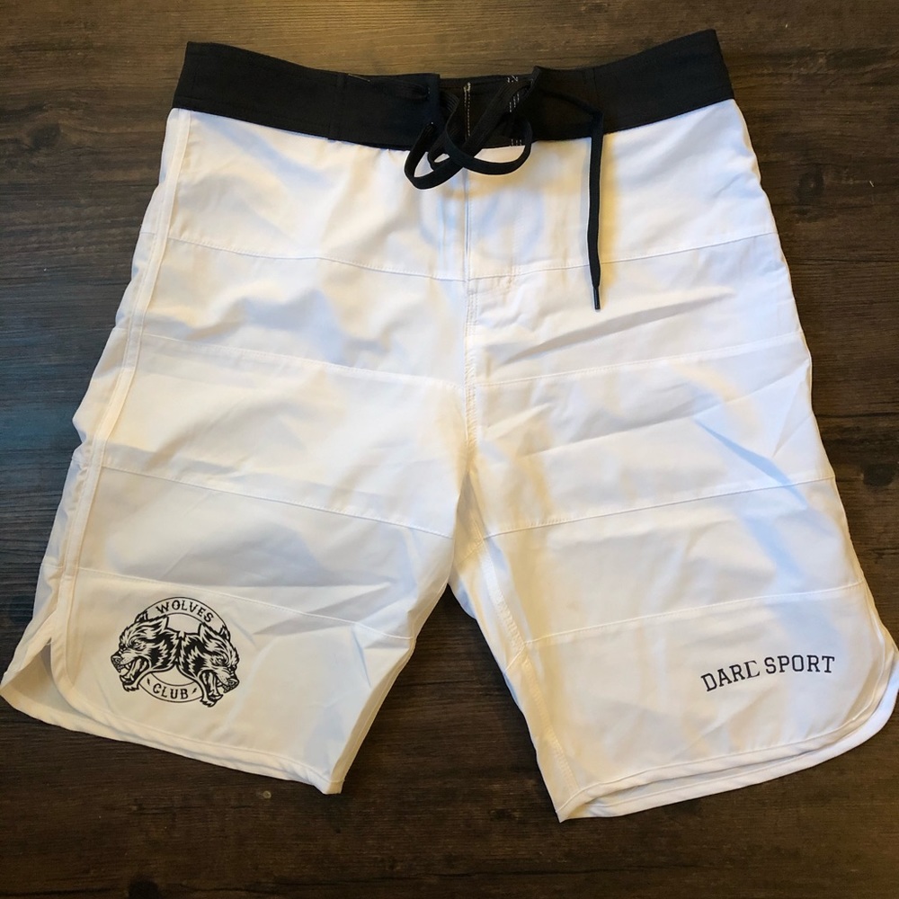 NWOT Darc Sport 28 Show Trunks